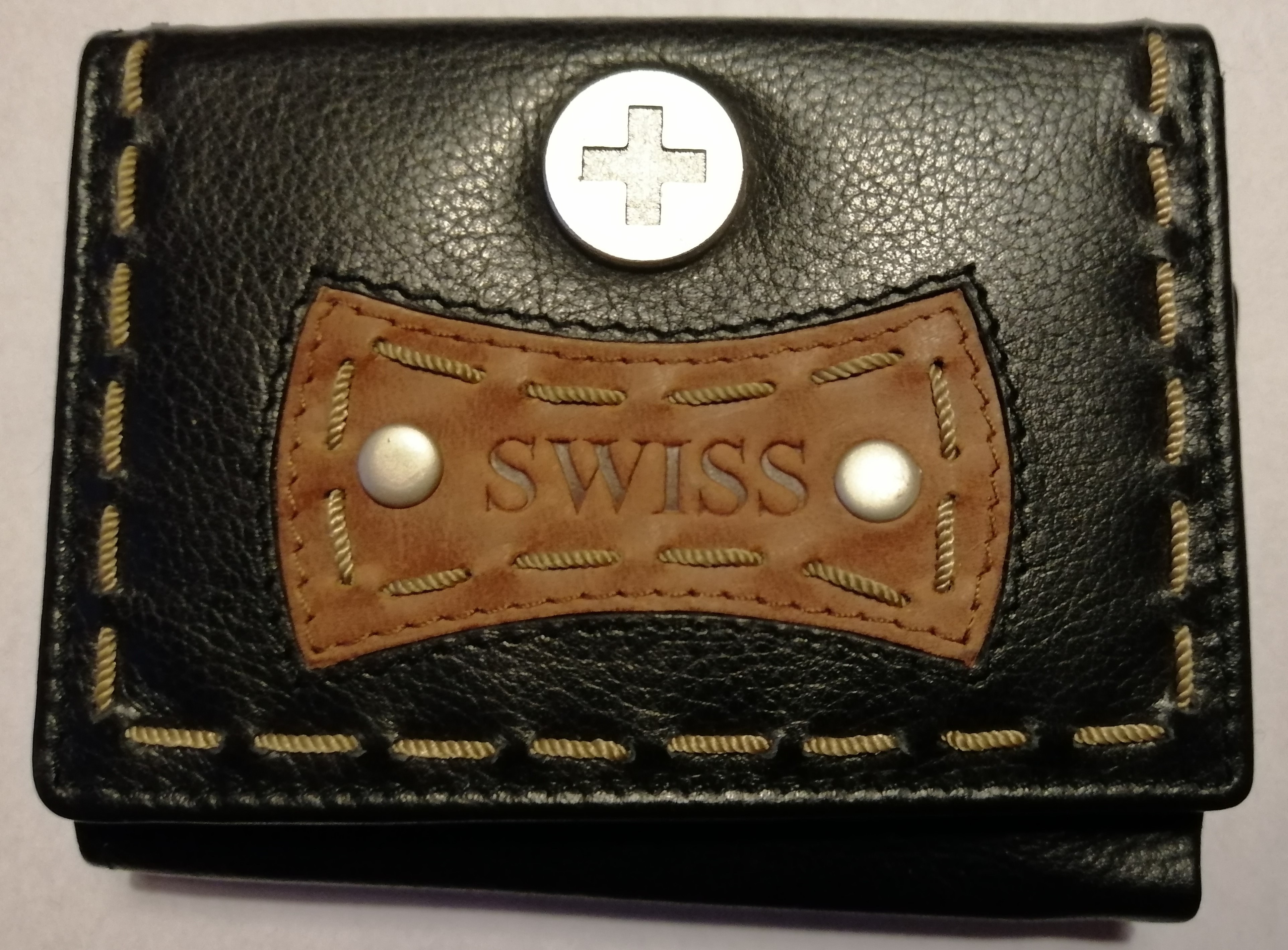 Geldbörse Leder schwarz mit Prägung SWISS