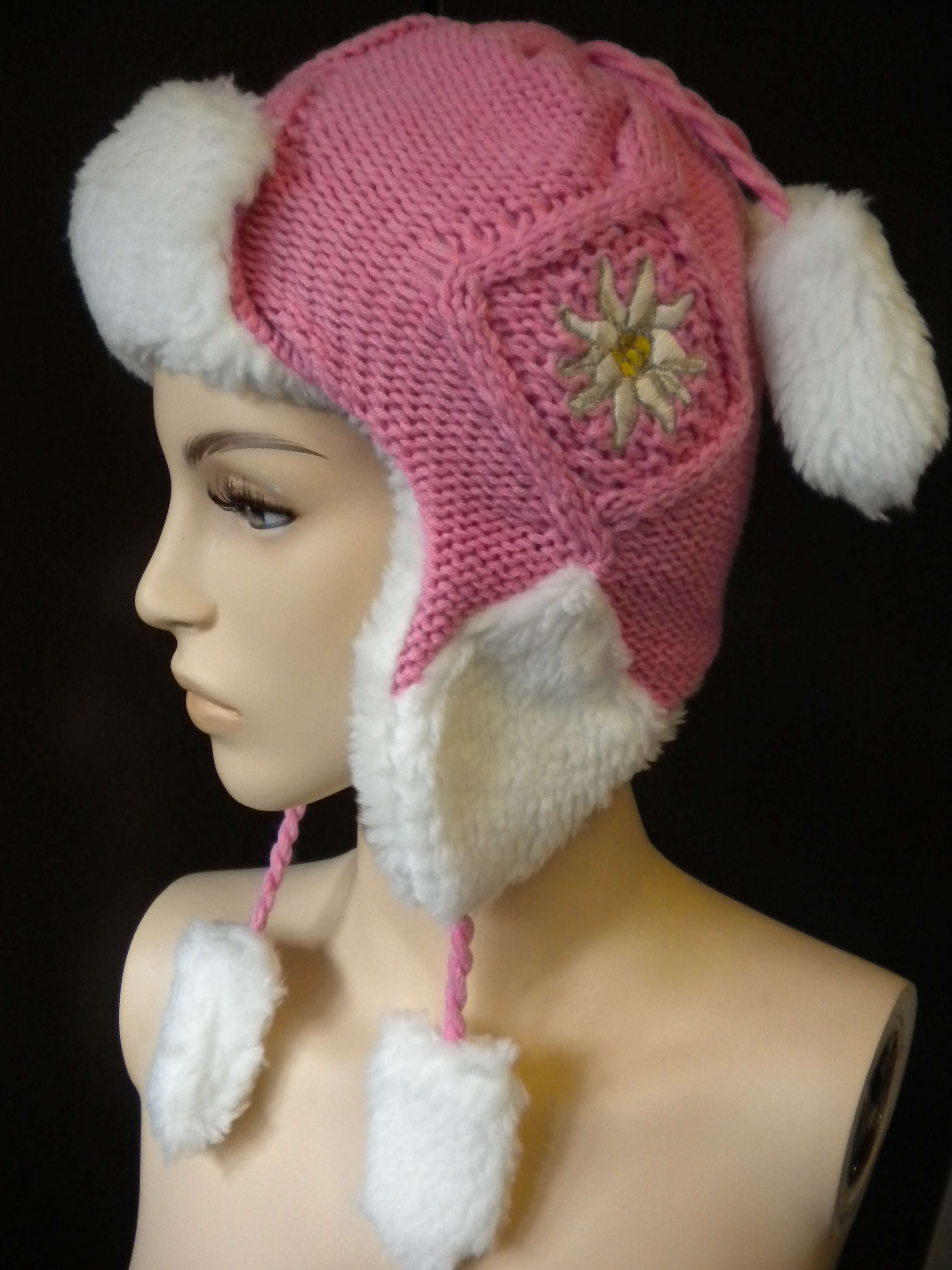 Kappe / Mütze pink mit eingesticktem Edelweiss